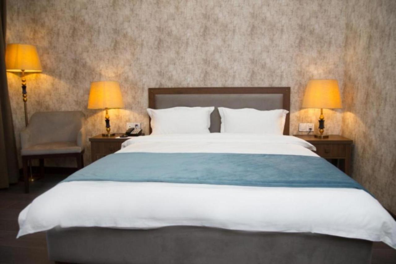 Macara Sheki City Hotel Bagian luar foto