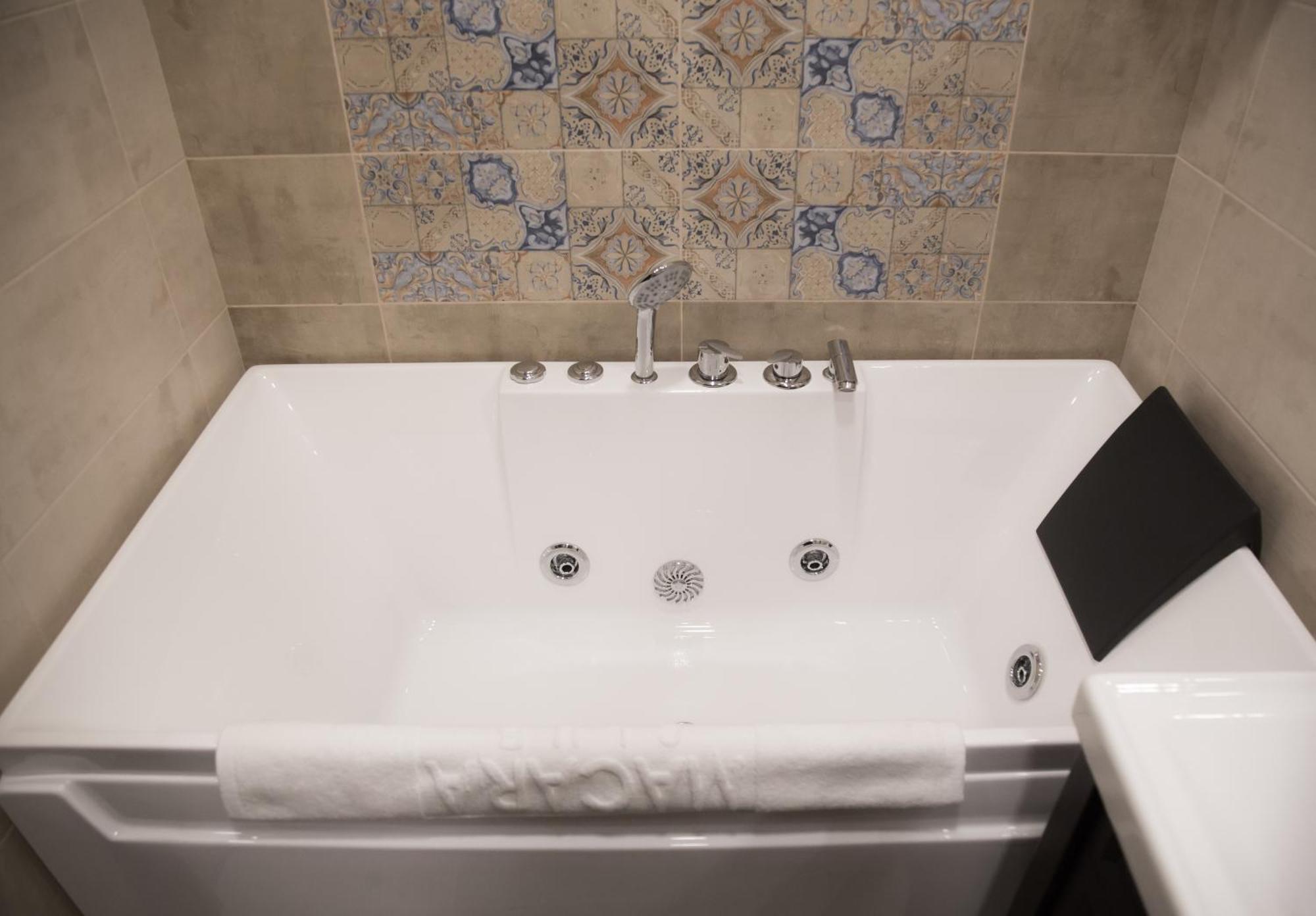 Macara Sheki City Hotel Bagian luar foto